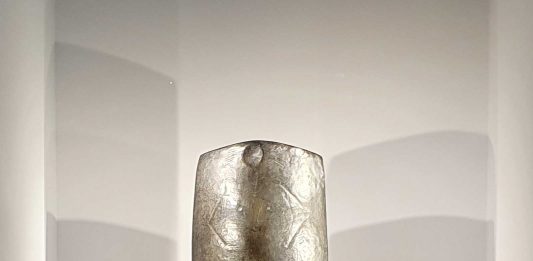 Alberto Giacometti, Femeie,1928, bronz cu patină neagră, Basil & Elise Goulandris Foundation © foto Peter Sragher