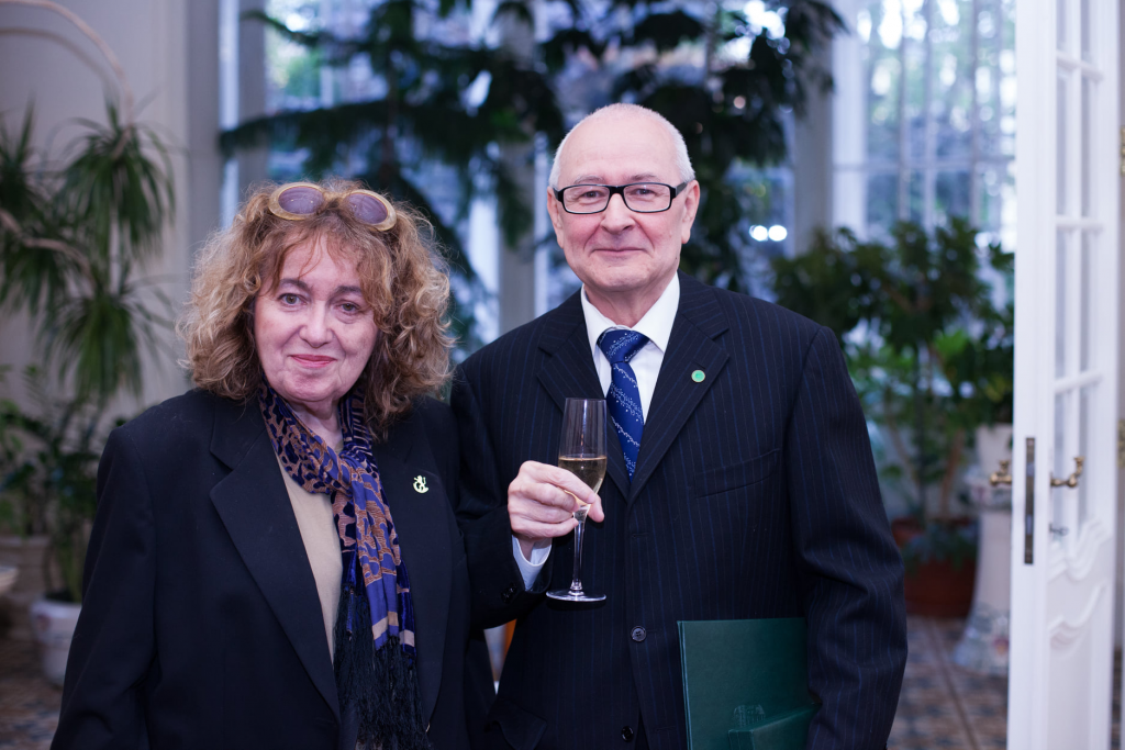 Doi traducători încercați de Shakespeare, Lucia Verona și George Volceanov